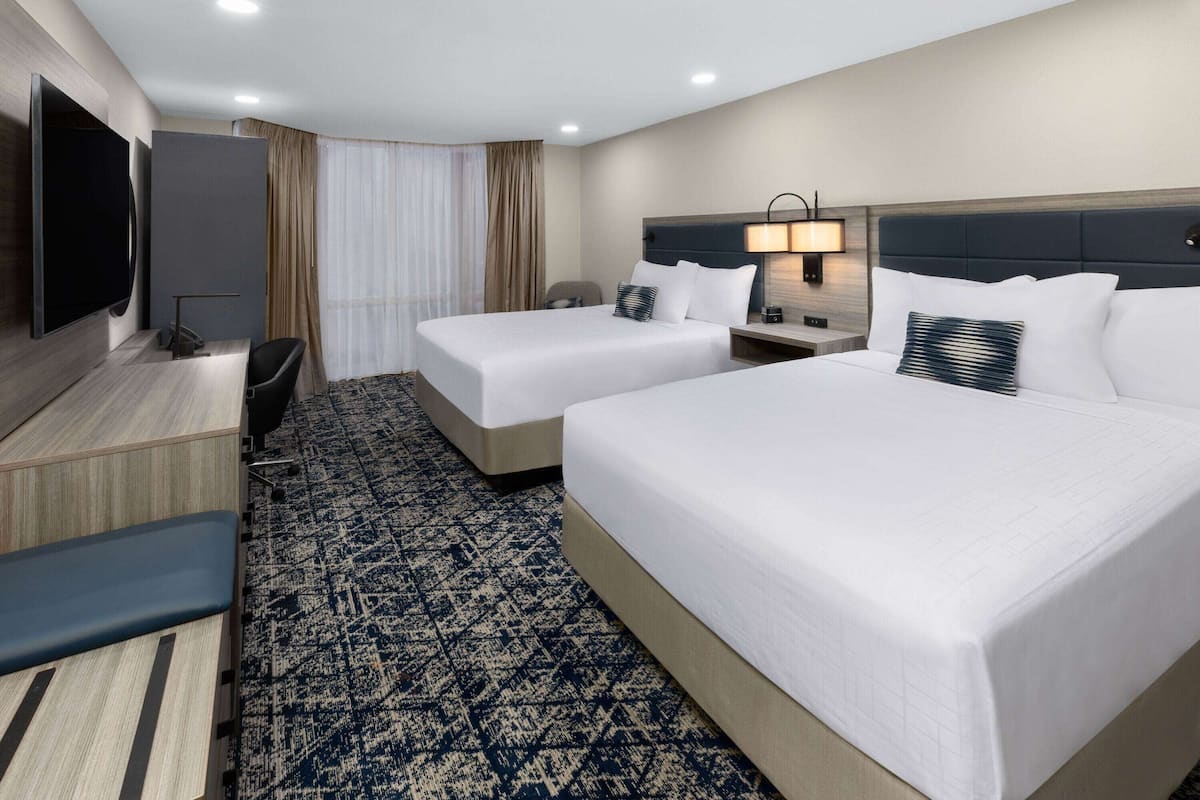 1 bedroom, premium bedding, pillow-top beds, in-room safe
