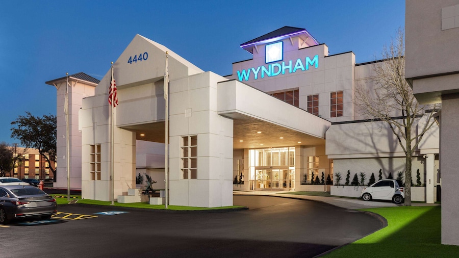 Wyndham DFW Airport