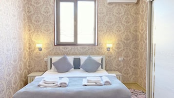 Deluxe Double Room, Non Smoking, City View | Desk, laptop workspace, blackout drapes, soundproofing