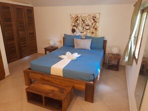 3 soverom, safe på rommet, strykejern/-brett og reiseseng for barn