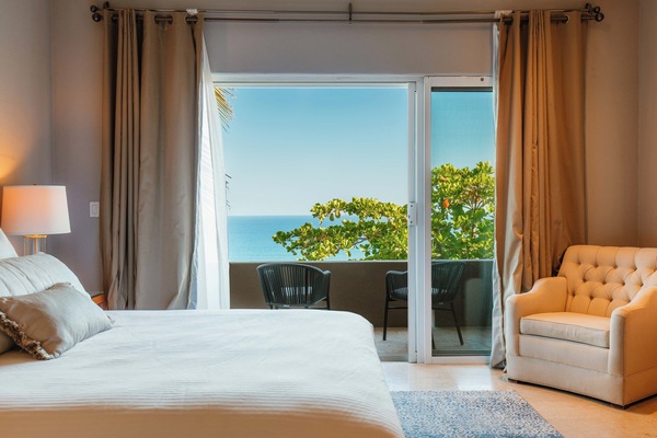 4 bedrooms, WiFi (free), bed sheets