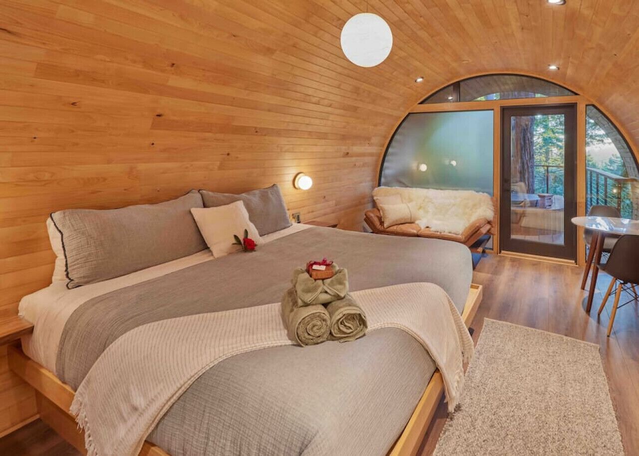 1 bedroom, desk, free WiFi, bed sheets