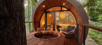 The Spectacular Spyglass Treehouse