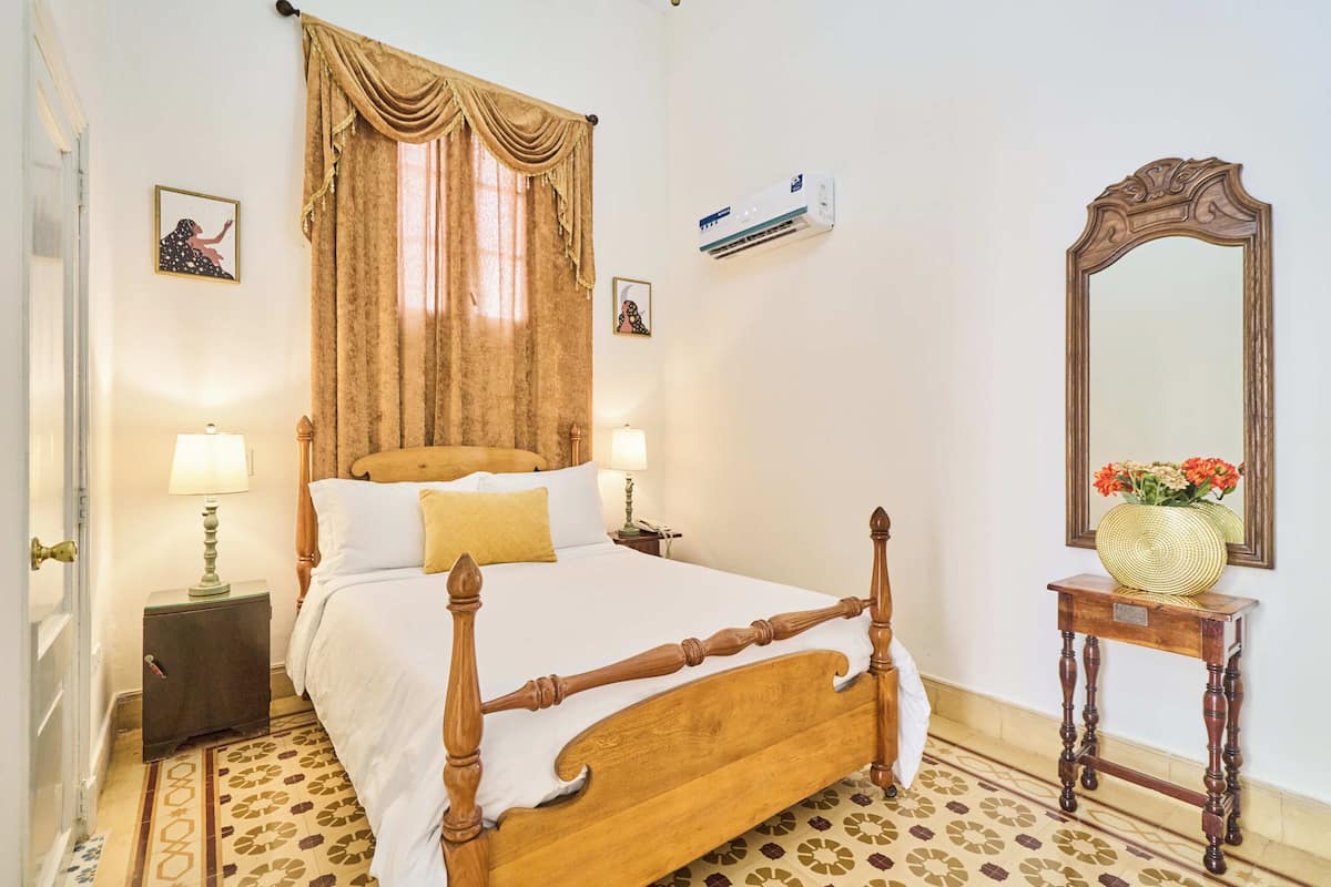 Standard Room | Egyptian cotton sheets, premium bedding, down duvets, memory-foam beds