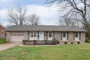 Exterior - The Kentucky Bluegrass Retreat (Frankfort)
