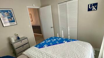 3 bedrooms, desk, free WiFi, bed sheets
