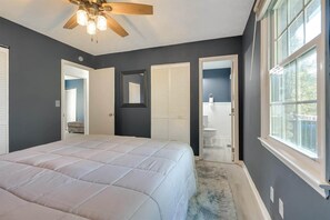 3 bedrooms, desk, free WiFi, bed sheets
