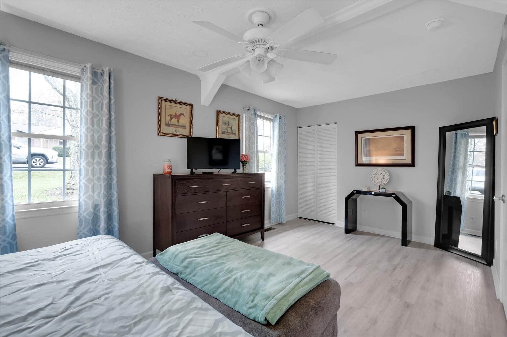 3 bedrooms, desk, free WiFi, bed sheets