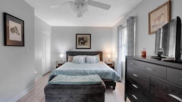 3 bedrooms, desk, free WiFi, bed sheets