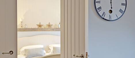 2 chambres, fer et planche à repasser, lit parapluie, Wi-Fi gratuit