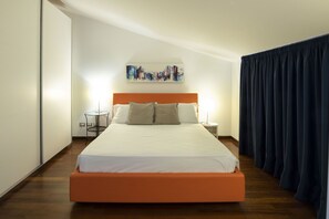 9 bedrooms, iron/ironing board, travel cot, free WiFi
