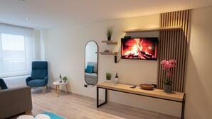 Deluxe Studio Suite