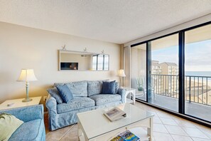 TV - Sea Colony Ocean condo with pools, hot tub, fitness room, & sports courts (Bethany Beach)