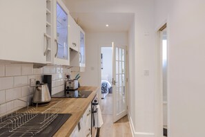 Private kitchen - Fabulous One Bedroom apt in the heart of Camden (London)