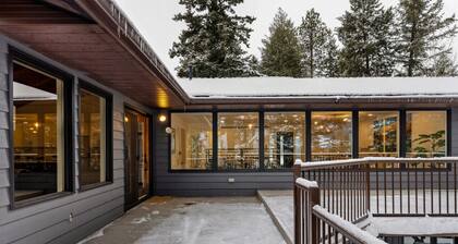 Glacier Estate - Scenic Mountain & River Views!