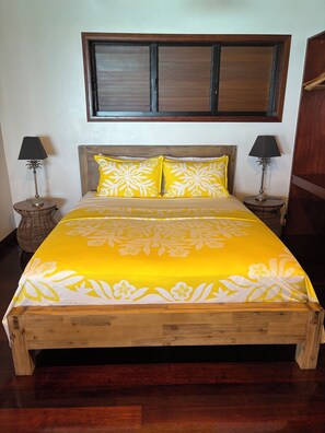 3 bedrooms, in-room safe, iron/ironing board, free WiFi