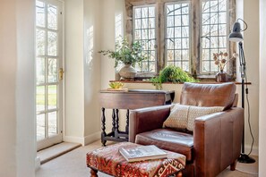 Interior - Welcoming holiday cottage - Causeway Cottage (Old Minster Lovell)