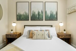 6 habitaciones, escritorio y tabla de planchar con plancha 