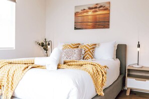 3 bedrooms, free WiFi, bed sheets