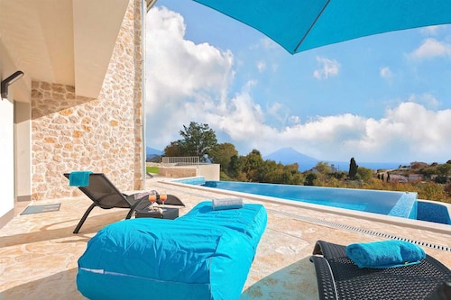 Villa Soleil in ruhiger Lage mit Meerblick