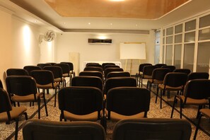 Reception hall - Hotel Inambu (Villavicencio)