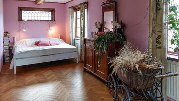 3 bedrooms, free WiFi, bed sheets