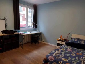 2 bedrooms, iron/ironing board, free WiFi, bed sheets