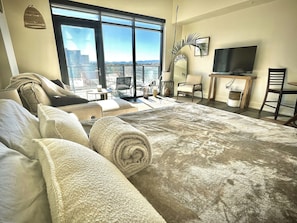 1 bedroom, free WiFi, bed sheets