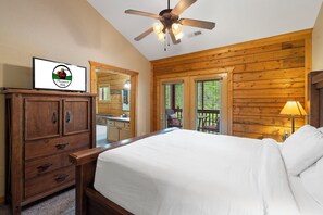 2 bedrooms, iron/ironing board, free WiFi, bed sheets - Walk-In Branson Cabin • Resort Pool Access • King Beds (Branson)