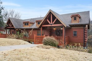 Exterior - Walk-In Branson Cabin • Resort Pool Access • King Beds (Branson)