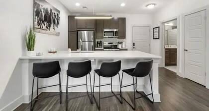 Vibrant East Nash Condo Retreat