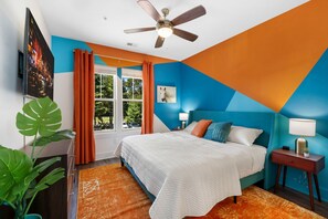 2 Schlafzimmer, Schreibtisch, Bügeleisen/Bügelbrett, Reisekinderbett