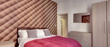 1 bedroom, iron/ironing board, free WiFi