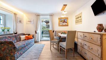 TV, lettore DVD, impianto stereo