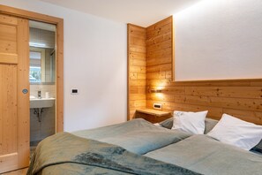 2 bedrooms, iron/ironing board, free WiFi, bed sheets - Apartment 'Ciasa Majonade Pozza Di Fassa Tipo1' with Mountain View, Private Terrace and Wi-Fi (Pozza di Fassa)
