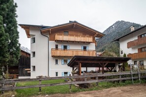 Exterior - Apartment 'Ciasa Majonade Pozza Di Fassa Tipo1' with Mountain View, Private Terrace and Wi-Fi (Pozza di Fassa)