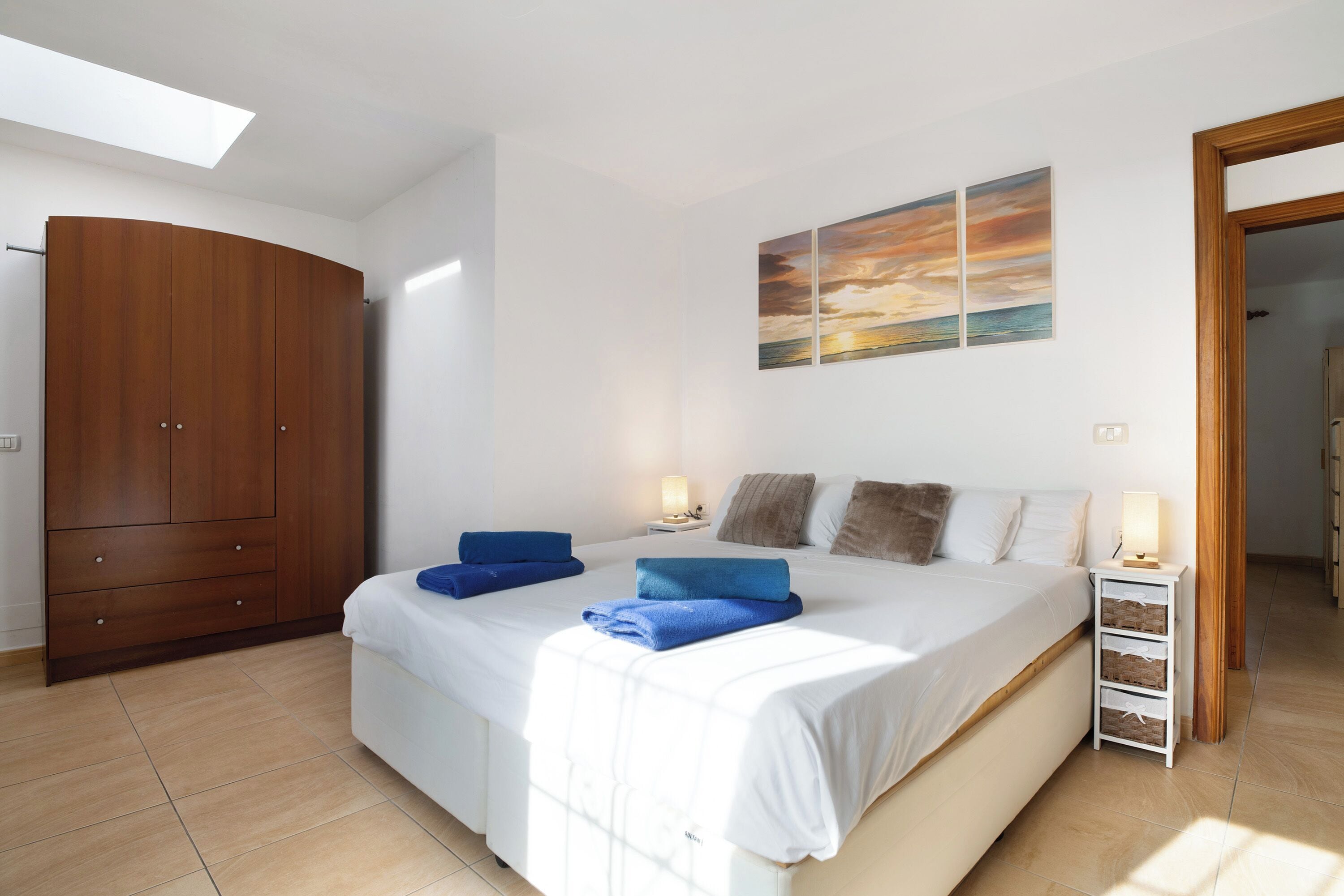 3 dormitorios, wifi gratis, ropa de cama