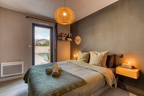 4 bedrooms, free WiFi, bed sheets