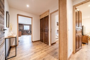 3 quartos, Wi-Fi de cortesia, roupa de cama