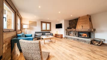 Télévision, cheminée