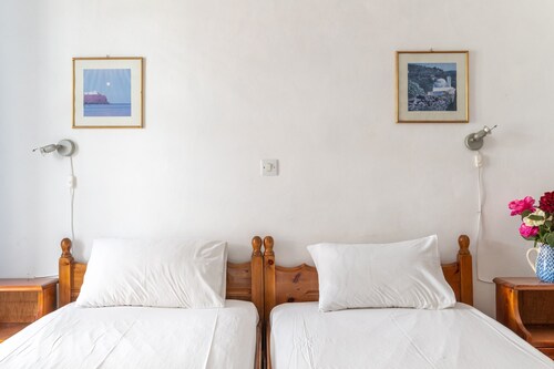 Studio Apartment 'Sifnos  4' with Sea View, Wi-Fi and Air Conditioning