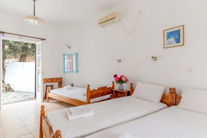 1 bedroom, free WiFi, bed sheets