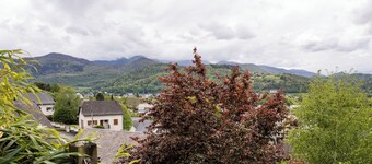 Apartment 'Studio avec Jardin à Bagneres' with Mountain View, Private Terrace and Wi-Fi
