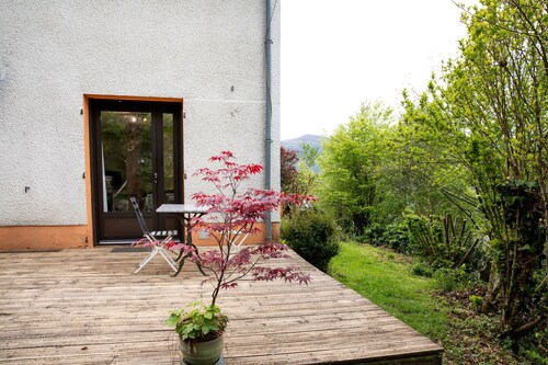 Appartement 'Studio avec Jardin à Bagneres' avec vue sur les montagnes, terrasse privée et Wi-Fi