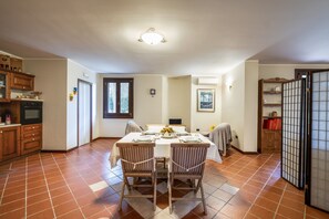 Dining - Apartment 'Casa Cenate Due' with Private Terrace, Wi-Fi and Air Conditioning (nardò)