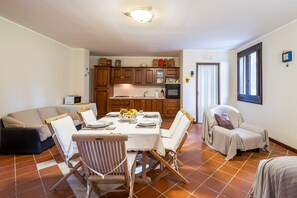 Dining - Apartment 'Casa Cenate Due' with Private Terrace, Wi-Fi and Air Conditioning (nardò)