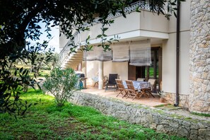 Outdoor dining - Apartment 'Casa Cenate Due' with Private Terrace, Wi-Fi and Air Conditioning (nardò)