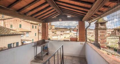 Apartment 'Il Campo Comfort Apt with Balcony' with Private Terrace, Wi-Fi and Air Conditioning