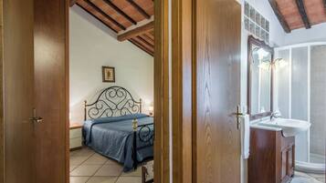 1 camera, Wi-Fi gratuito, lenzuola