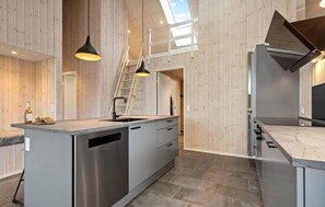 Kühlschrank, Ofen, Herdplatte, Geschirrspüler
